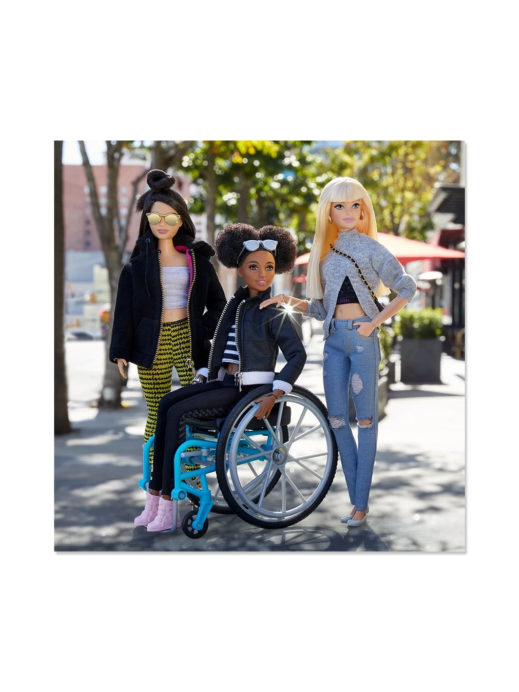 'BarbieStyle™ Looks On Acrylic 3 'BarbieStyle™ Looks On Acrylic