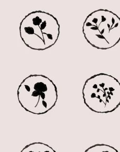 'Bonbon Floral' Wallpaper By Carly Beck - Oyster / Black 7 'Bonbon Floral' Wallpaper By Carly Beck - Oyster / Black -Wall Decoration Store Bonbon Floral Oyster Black detail c44e1652 a820 4e1b af0d eef30e1a9824