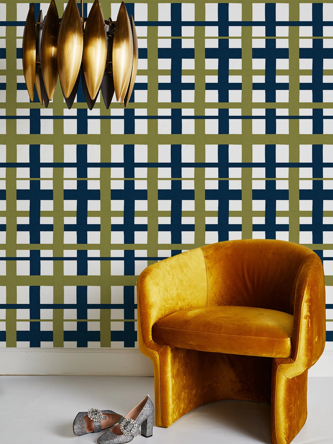 'Crosstown Plaid On White' Wallpaper By Sarah Jessica Parker - Navy Olive 4 'Crosstown Plaid On White' Wallpaper By Sarah Jessica Parker - Navy Olive - Image 2