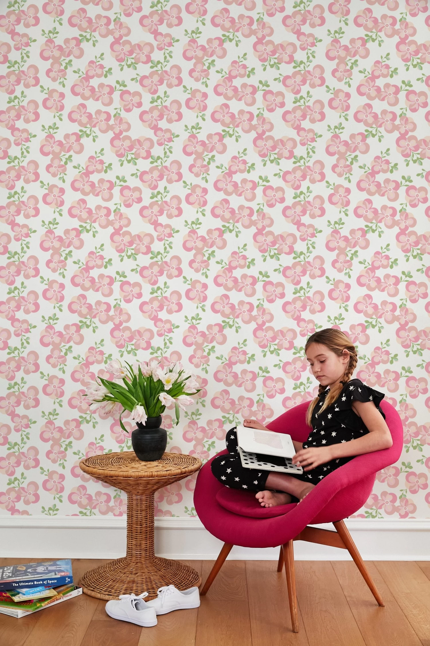 'Graphic Flower' Wallpaper By Tea Collection - Pink 4 'Graphic Flower' Wallpaper By Tea Collection - Pink - Image 2
