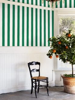'Grosgrain Stripe On White' Wallpaper By Sarah Jessica Parker - Emerald -Wall Decoration Store SJP Grosgrain Stripe on White Emerald RS web