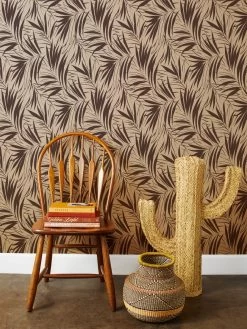 'Majesty Palm' Kraft' Wallpaper By Wallshoppe - Chocolate